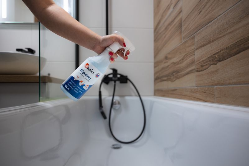 Čistič kúpeľňa 750ml SKVELER